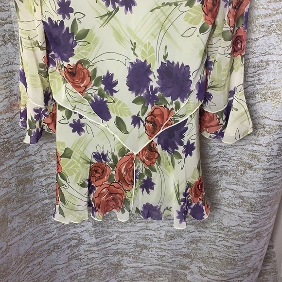 Nine West Light Cream Floral Print Bell Sleeve 100% Silk Blouse Size 8 - Picture 9 of 14